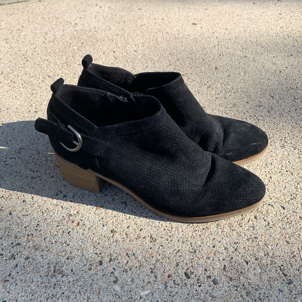 Black ankle booties 8.5⭐️